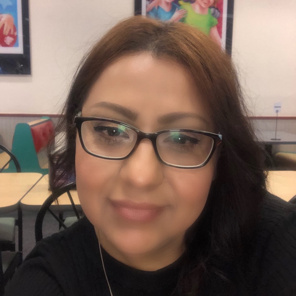 Meet your Posher, Antonia